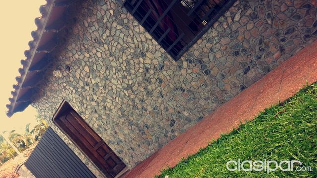 VENDO CASA EN EL CENTRO DE TOBATI — foto 2