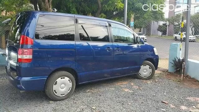 Toyota Noah 2002 — foto 5