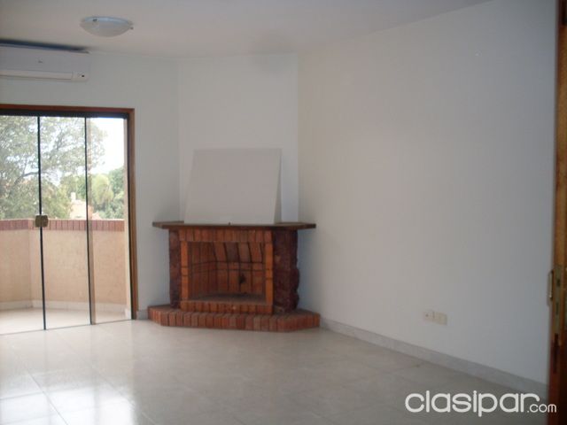 BONITO DPTO. EN BARRIO CIUDAD NUEVA — foto 2
