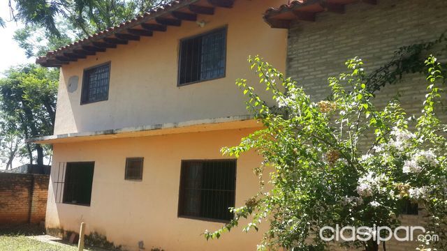 VENDO CASA DE 2 PLANTAS, DETRAS DE LA EXPO — foto 2
