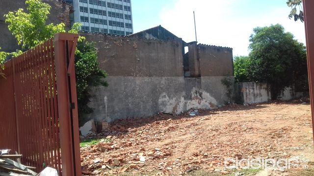 Vendo terreno ideal para playa de estacionamiento a media cuadra del Palacio de justicia — foto 2