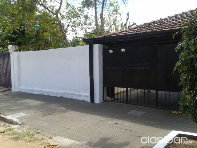 CASA EN BARRIO SAJONIA a pasos del club sajonia — foto 2