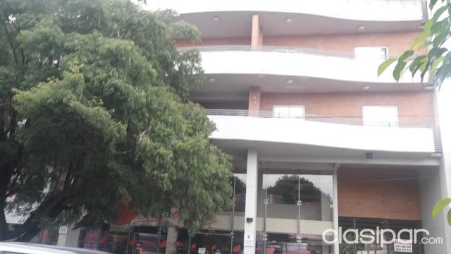 Vendo hermosa propiedad comercial. ideal para todo tipo de emprendimientos en el centro mismo de San Lorenzo — foto 2