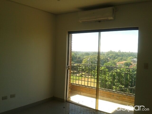 DEPTO A ESTRENAR DE 3 DORMITORIOS CON AREA DE SERV — foto 3