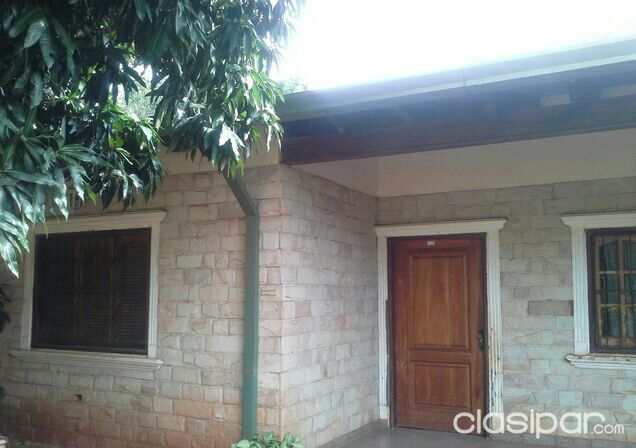 Vendo Casa de 2 dormitorios en Luque Barrio Loma Merlo — foto 3