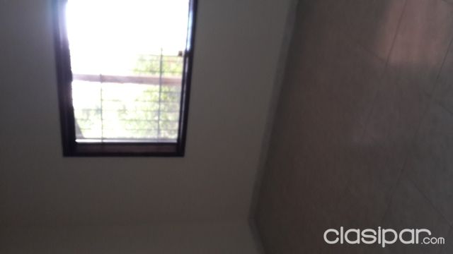 Alquilo casa en Barrio Jara — foto 2