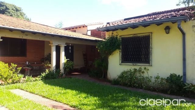 VENDO PROPIEDAD EN BARRIO HERRERA IDEAL PARA CONSTRUIR DUPLEX — foto 3