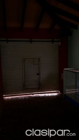 SALON COMERCIAL EN INMEJORABLE UBICACION!!!! — foto 2