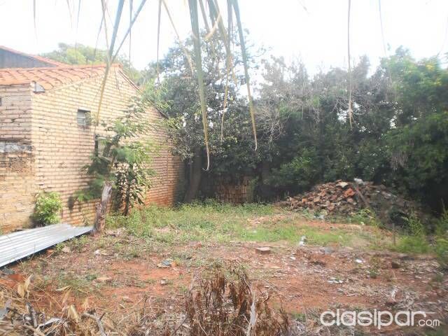A 1 cuadra de avda.fernando y pariri — foto 2