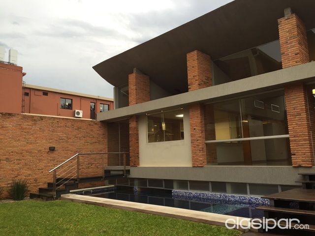 MODERNA CASA VENTA A ESTRENAR ZONA LEON CONDOU — foto 3