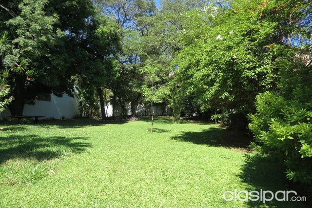 HERMOSA RESIDENCIA DE PRIMER NIVEL ZONA GRAL. SANTOS — foto 2
