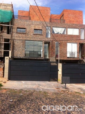HERMOSO TRIPLEX en Villa Aurelia — foto 2