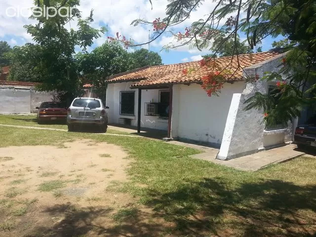 Casa M.R.A.ter.820m2,const.280m2; piscina — foto 2