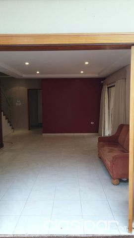 VENDO TRIPLEX BARRIO MBURUCUYA — foto 3
