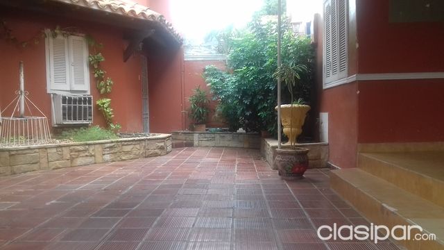 Remató casa en avenida Perú y teniente Garay a una cuadra de la avenida feliz hígado!!!! — foto 2