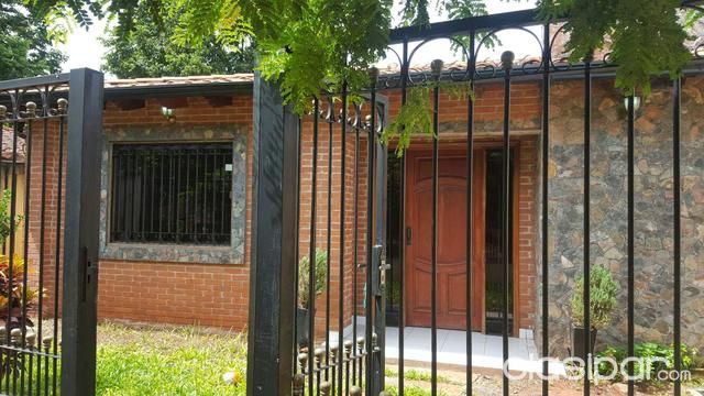 Oferta Casa en San Lorenzo con Piscina y Muebles — foto 2