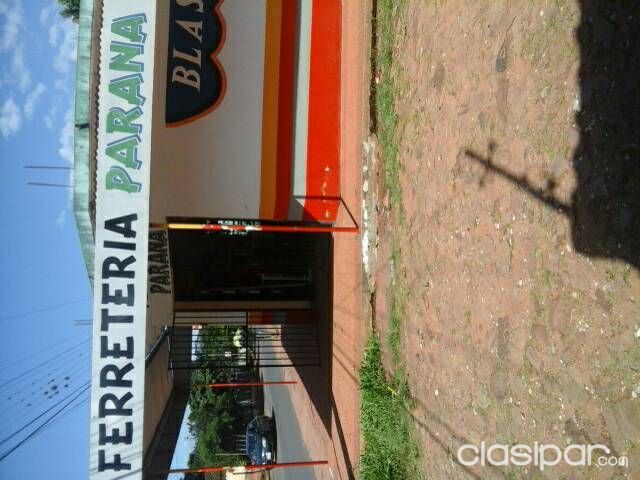 Casa con ferretería formado — foto 3