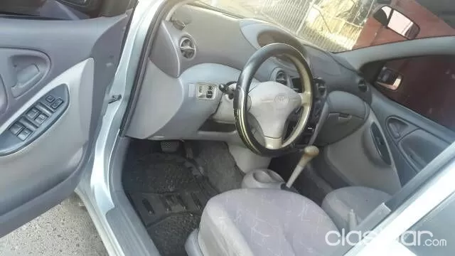 Toyota Platz 2000 — foto 3