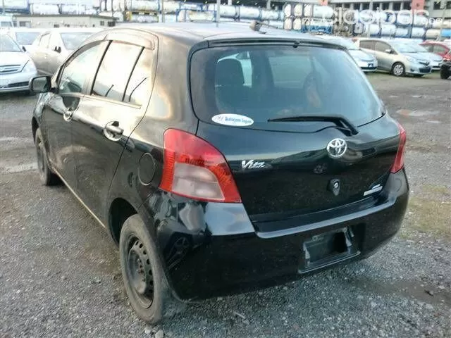 Toyota Vitz 2006 — foto 3