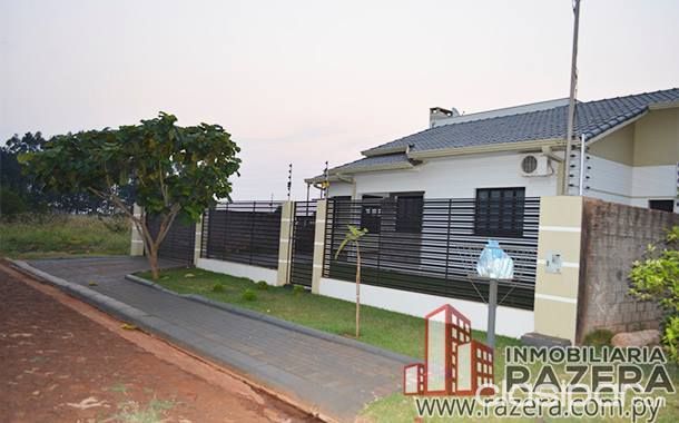 VENDO CASA DE MATERIAL BEM LOCALIZADA — foto 2