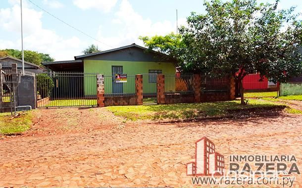 OFERTA VENDO CASA DE MATERIAL A UMA CUADRA DO ASFALTO BEM LOCALIZADA — foto 2