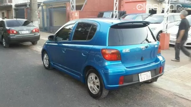 Toyota Vitz 2004 - foto 2