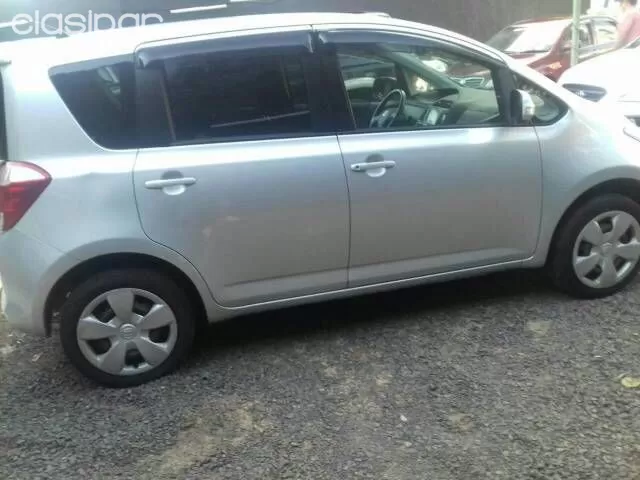 Toyota Ractis New Funcargo Año 2006 — foto 4