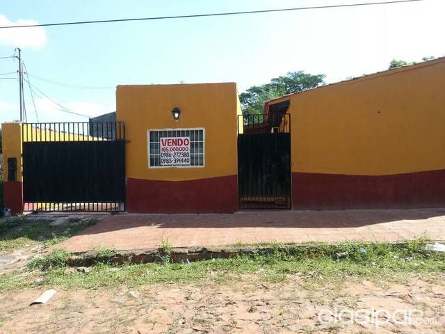 VENDO CASA TOTALMENTE AMURALLADO EN ÑEMBY A 200MTRS DEL COLEGIO KUARAHY — foto 2