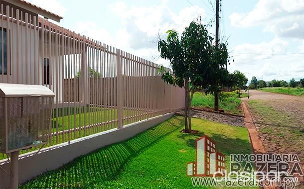 ATENCAO VENDO CASA DE MATERIAL BEM LOCALIZADA CASA SUPER LINDA — foto 2