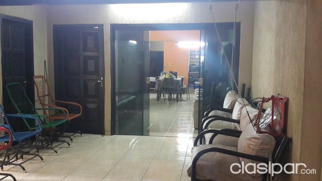 OFERTA!! VENDO CASA CON SALONES COMERCIALES Y DEPOSITO!!! EN EL CENTRO DE SAN LO REINO CALLE JULIA M.C. DE ESTIGARRIBIA — foto 3