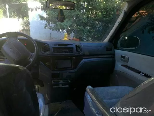 Toyota Regius Año 1998 — foto 5