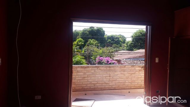 hermoso departamento amoblado en luque — foto 3