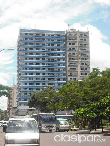 DEPARTAMENTO EN EDIFICIO MONUMENTAL 7 PISO — foto 2