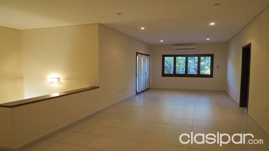 EXCLUSIVA RESIDENCIA BARRIO MCAL ESTIGARRIBIA — foto 3