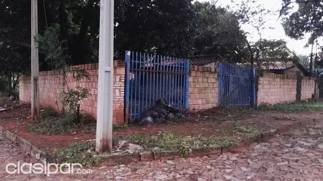 VENDO TERRENO EN ESQUINA CON CASITA EN LAMBARE, ZONA COLEGIO SEK — foto 2