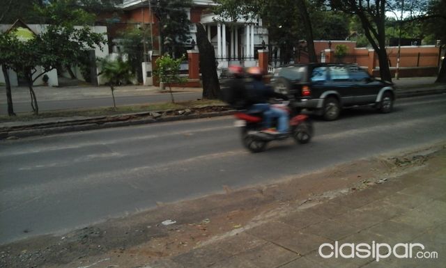 Vendo una propiedad de 360 metros cuadrados!!!!! sobre la Avda. Mariscal Lopez — foto 2