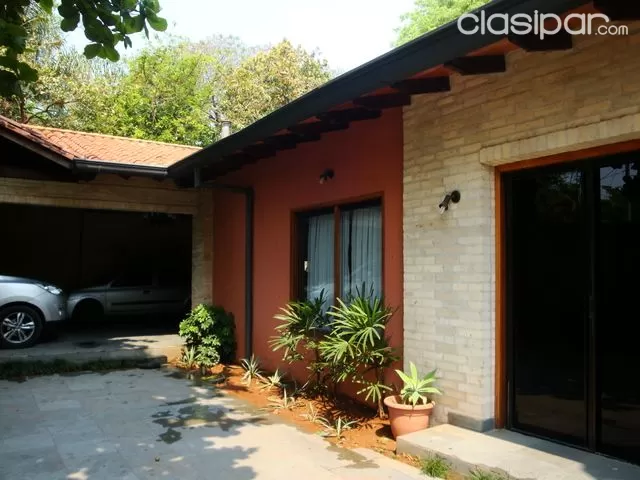 VENDO HERMOSA Y FUNCIONAL CASA EN ASUNCION — foto 2