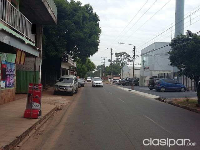 VENDO EDIFICIO DE 3 NIVELES CON TINGLADO DE 740 M2 PARA EMPRESAS, SHOW ROOM DEPOSITO ETC. FERNANDO DE LA MORA ZONA SUR — foto 2