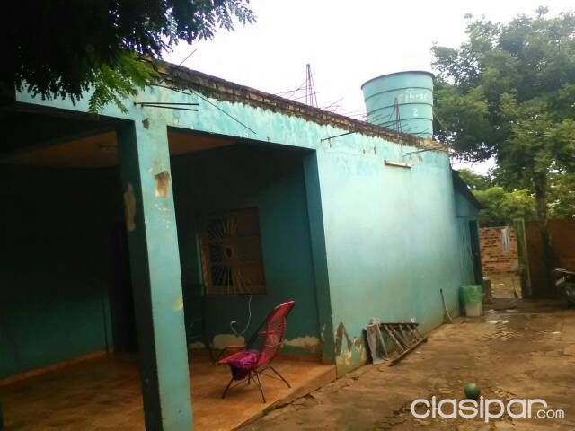 Vendo una casa con dos piezas un baño una sala con una cocina y un lavadero de ropas y atrás un terreno baldío — foto 3
