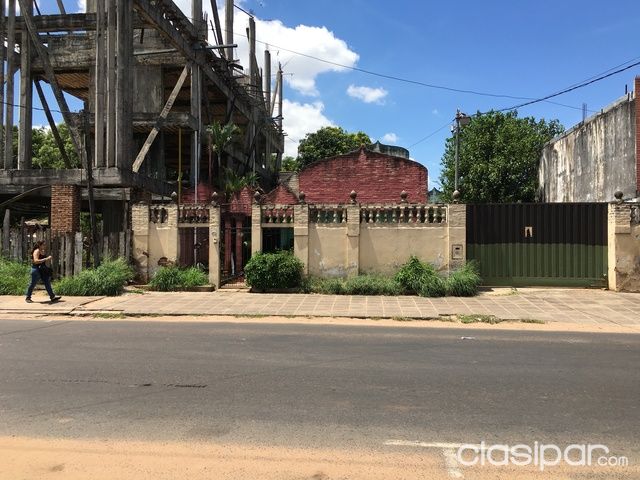 VENDO TERRENO EN EL CENTRO DE SAN LORENZO!! UBICACIÓN EXCLUSIVA! — foto 2