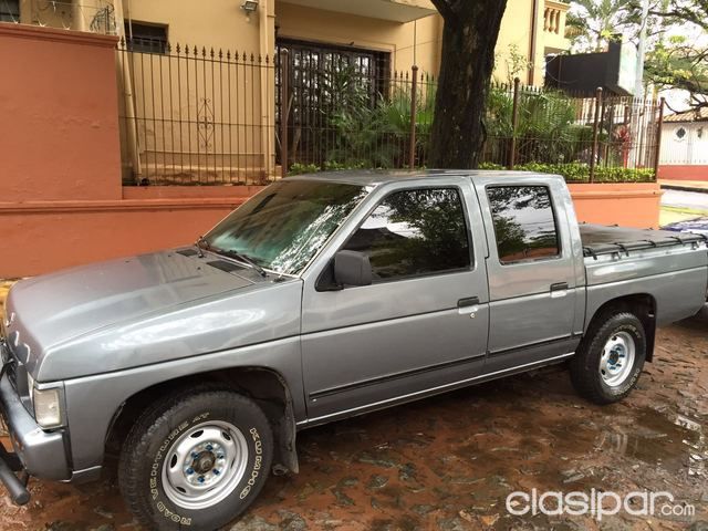 Vendo Hermosa Camioneta Nissan 2005 #371142  en Paraguay