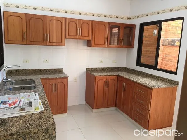Vendo Duplex Barrio Manorá a 2 cuadras de Avda España y 2 de Sacramento. — foto 3