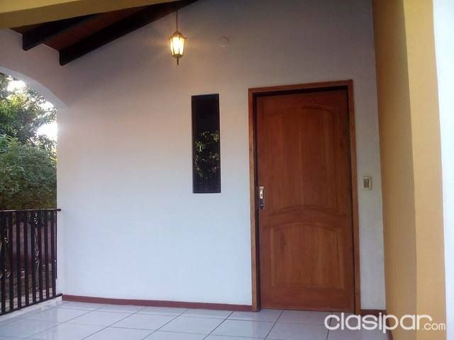 VENDO HERMOSA CASA EN LUQUE, EN OFERTA — foto 3