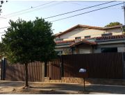 ALQUILO CASA CON PISCINA DE 2 PLANTAS EN LAMBARE - ZONA PANCHOLO´S- BARRIO CERRO CORA