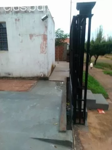 Casa Vivienda Titulada A 5 Cuadras De La Ruta 6 Km 6 12 Arroyo Pora Encarnacion Paraguay — foto 3
