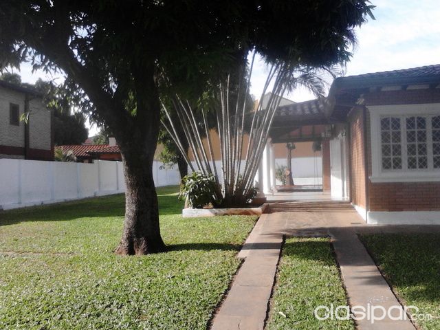 VENDO HERMOSA CASA EN FERNANDO DE LA MORA ZONA SUR — foto 3