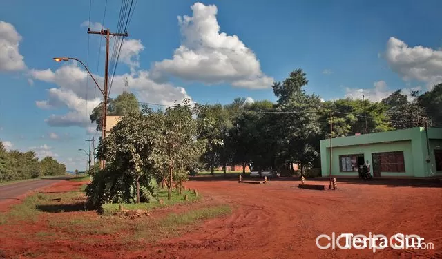 Comercios + Vivienda sobre 4800 m2 en Centro de Caronay — foto 3
