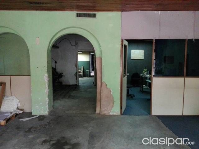 Salon Comercial Con Vivienda Y Deposito — foto 2