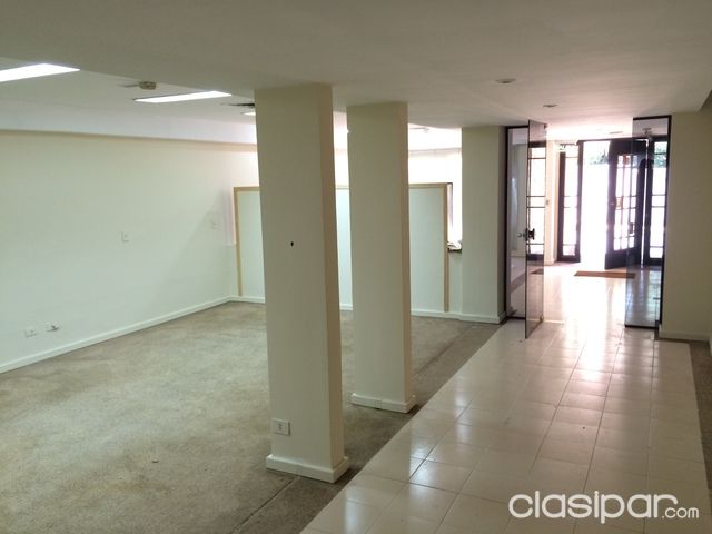 ALQUILO AMPLIA OFICINA CORPORATIVA EN LAS MERCEDES — foto 2