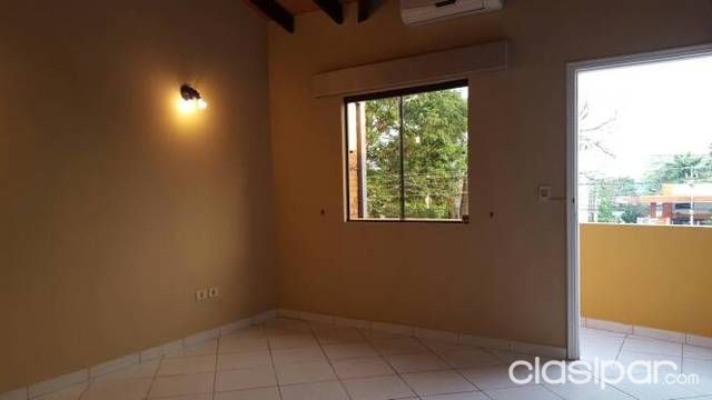 DUPLEX DE 3 DORMITORIOS EN LAMBARE — foto 3